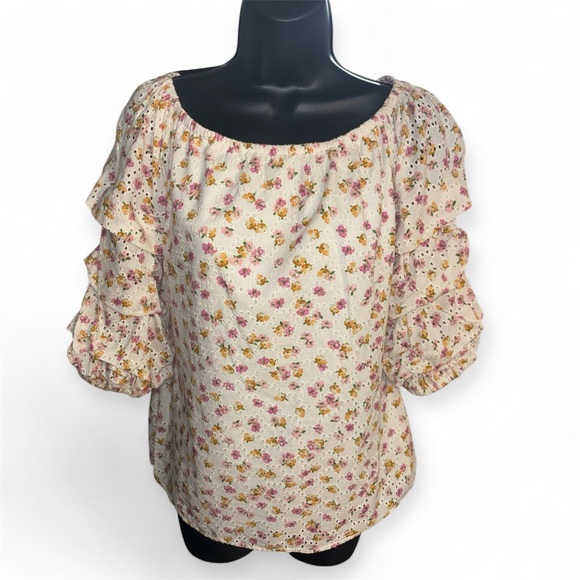 CeCe Tops - CECE Floral Eyelet Off-Shoulder Oversized Women's Top LIKE NEW